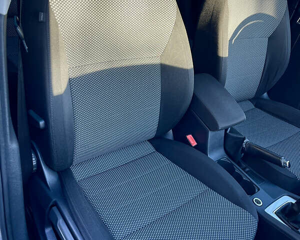 Серый Шкода Октавия, объемом двигателя 1.6 л и пробегом 192 тыс. км за 12350 $, фото 13 на Automoto.ua