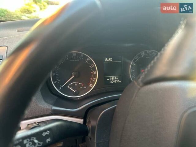 Серый Шкода Октавия, объемом двигателя 1.6 л и пробегом 304 тыс. км за 7699 $, фото 4 на Automoto.ua