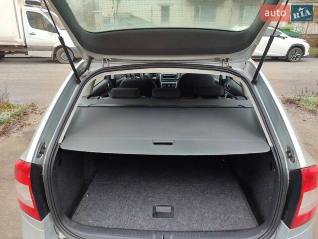 Серый Шкода Октавия, объемом двигателя 1.6 л и пробегом 297 тыс. км за 8100 $, фото 11 на Automoto.ua