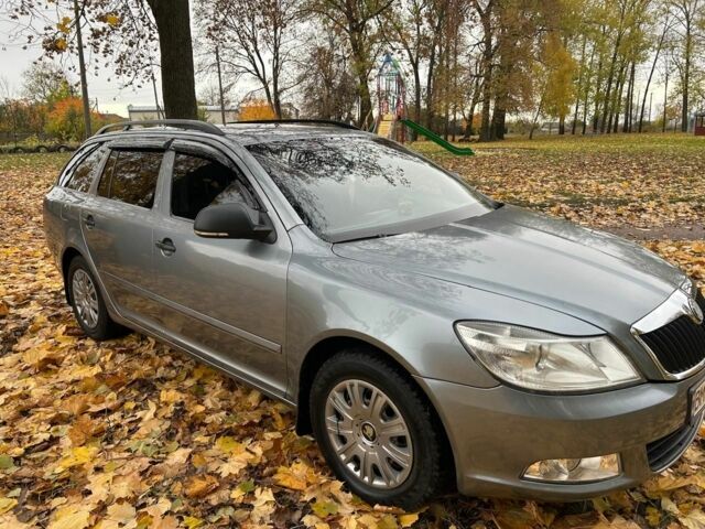 Шкода Октавия 2013 в Бурыне на Automoto.ua Серый Шкода Октавия, объемом двигателя 1.2 л и пробегом 90 тыс. км за 6700 $, фото 7 на Automoto.ua