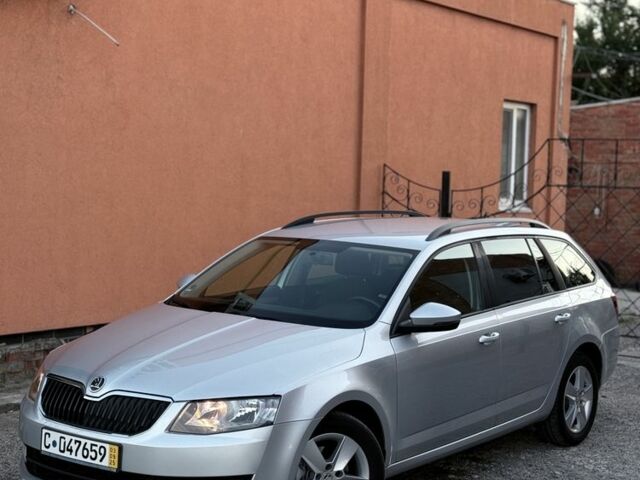 Серый Шкода Октавия, объемом двигателя 1.6 л и пробегом 225 тыс. км за 11900 $, фото 4 на Automoto.ua