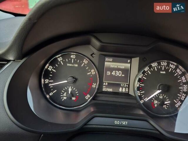 Серый Шкода Октавия, объемом двигателя 1.8 л и пробегом 208 тыс. км за 12500 $, фото 1 на Automoto.ua