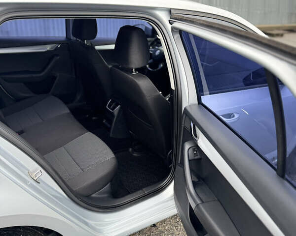 Шкода Октавия 2013 в Валках на Automoto.ua Серый Шкода Октавия, объемом двигателя 1.4 л и пробегом 116 тыс. км за 10990 $, фото 12 на Automoto.ua