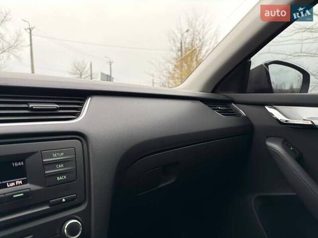 Сірий Шкода Октавія, об'ємом двигуна 1.6 л та пробігом 185 тис. км за 9800 $, фото 44 на Automoto.ua