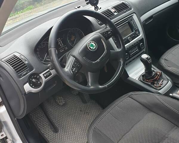 Сірий Шкода Октавія, об'ємом двигуна 2 л та пробігом 230 тис. км за 10900 $, фото 13 на Automoto.ua