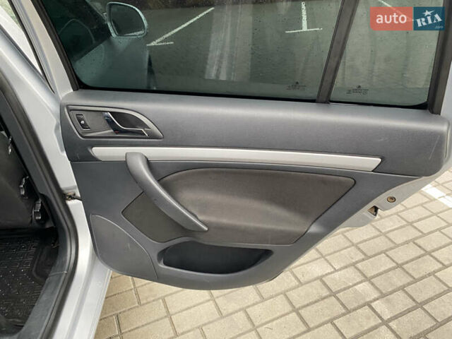 Серый Шкода Октавия, объемом двигателя 1.97 л и пробегом 242 тыс. км за 9500 $, фото 28 на Automoto.ua