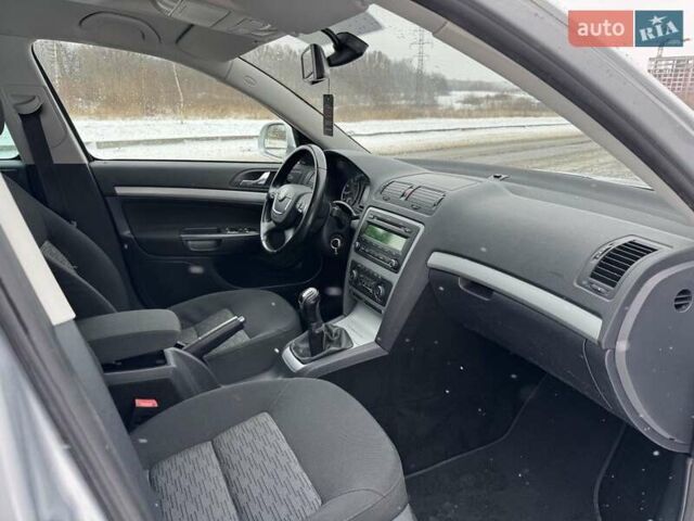 Серый Шкода Октавия, объемом двигателя 1.4 л и пробегом 125 тыс. км за 8350 $, фото 35 на Automoto.ua
