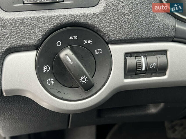 Серый Шкода Октавия, объемом двигателя 1.6 л и пробегом 207 тыс. км за 9500 $, фото 10 на Automoto.ua