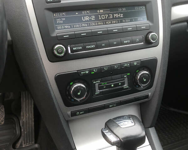 Шкода Октавія 2013 у Луцьку на Automoto.ua Сірий Шкода Октавія, об'ємом двигуна 2 л та пробігом 263 тис. км за 9300 $, фото 15 на Automoto.ua