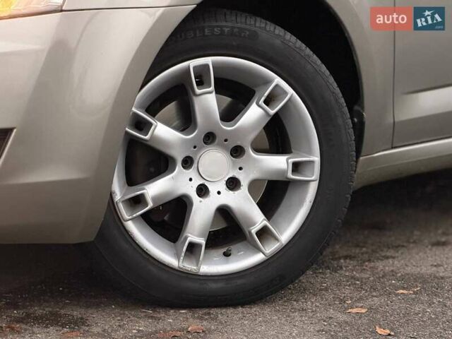 Сірий Шкода Октавія, об'ємом двигуна 1.6 л та пробігом 185 тис. км за 9800 $, фото 6 на Automoto.ua