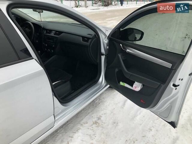Серый Шкода Октавия, объемом двигателя 1.6 л и пробегом 225 тыс. км за 9990 $, фото 11 на Automoto.ua