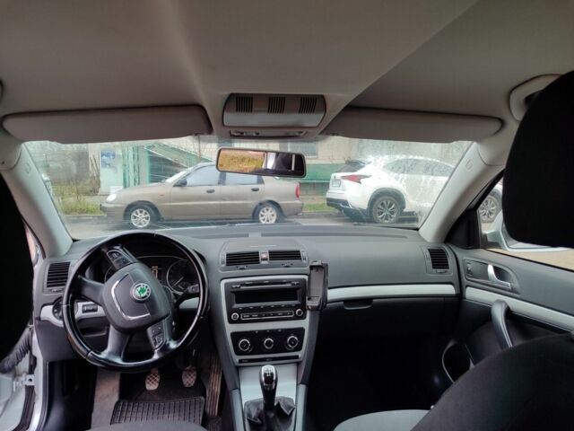 Сірий Шкода Октавія, об'ємом двигуна 1.6 л та пробігом 222 тис. км за 8100 $, фото 7 на Automoto.ua