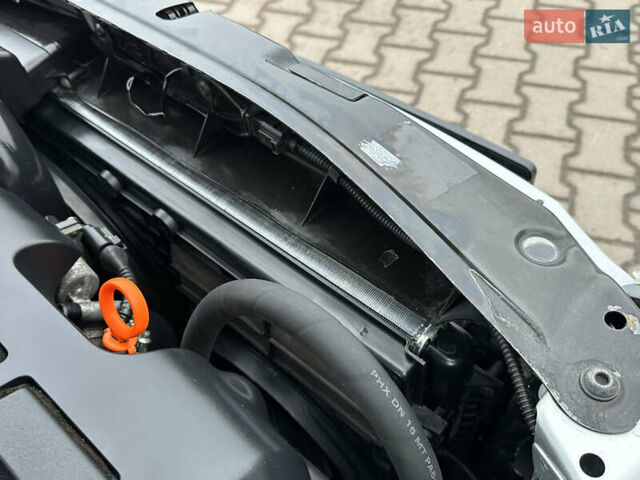 Серый Шкода Октавия, объемом двигателя 2 л и пробегом 218 тыс. км за 9999 $, фото 46 на Automoto.ua