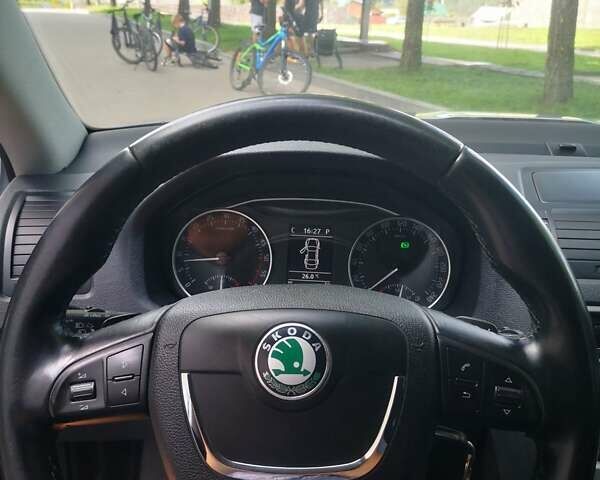 Серый Шкода Октавия, объемом двигателя 2 л и пробегом 304 тыс. км за 9500 $, фото 14 на Automoto.ua