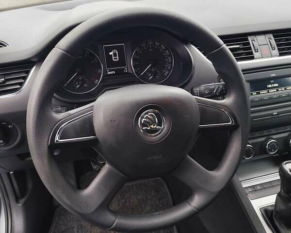 Серый Шкода Октавия, объемом двигателя 1.4 л и пробегом 280 тыс. км за 9000 $, фото 13 на Automoto.ua