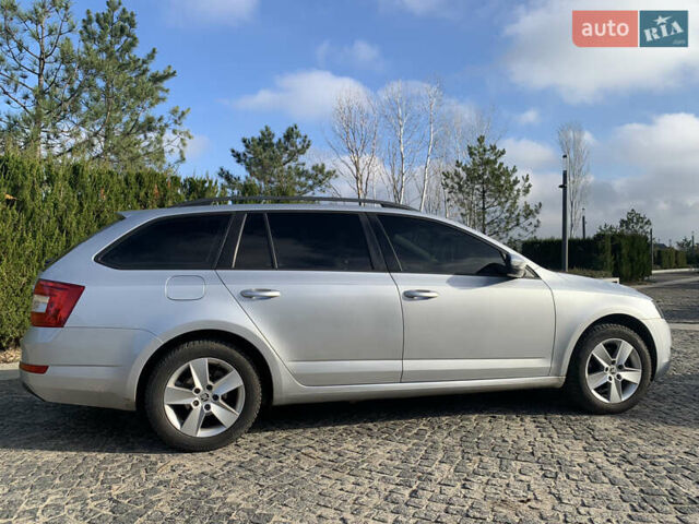 Сірий Шкода Октавія, об'ємом двигуна 1.6 л та пробігом 253 тис. км за 11000 $, фото 1 на Automoto.ua