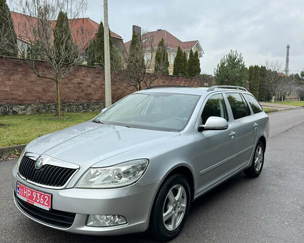 Серый Шкода Октавия, объемом двигателя 1.6 л и пробегом 206 тыс. км за 9450 $, фото 12 на Automoto.ua