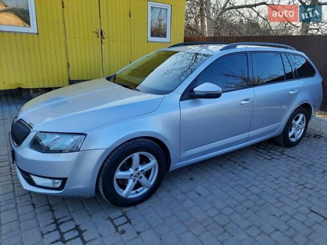 Шкода Октавия 2013 в Первомайск на Automoto.ua Серый Шкода Октавия, объемом двигателя 1.6 л и пробегом 220 тыс. км за 11800 $, фото 5 на Automoto.ua