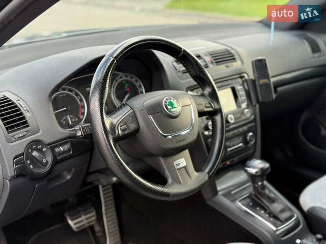 Сірий Шкода Октавія, об'ємом двигуна 2 л та пробігом 270 тис. км за 12000 $, фото 55 на Automoto.ua