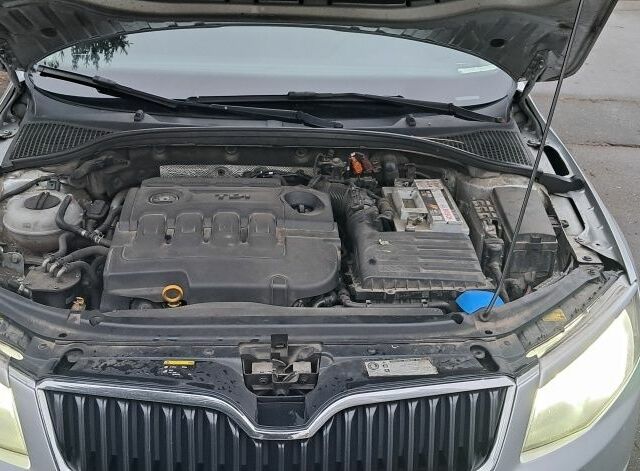 Серый Шкода Октавия, объемом двигателя 1.6 л и пробегом 407 тыс. км за 8800 $, фото 20 на Automoto.ua