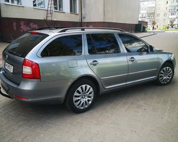 Серый Шкода Октавия, объемом двигателя 2 л и пробегом 304 тыс. км за 9500 $, фото 4 на Automoto.ua