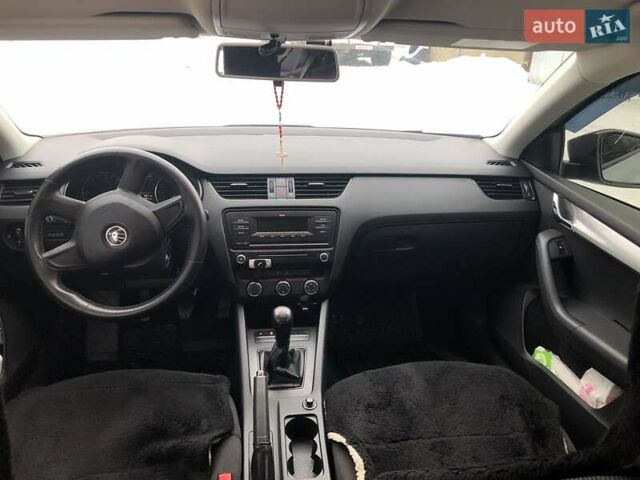 Серый Шкода Октавия, объемом двигателя 1.6 л и пробегом 225 тыс. км за 9990 $, фото 18 на Automoto.ua
