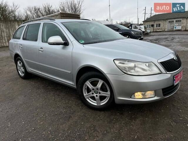 Серый Шкода Октавия, объемом двигателя 1.6 л и пробегом 206 тыс. км за 9999 $, фото 1 на Automoto.ua