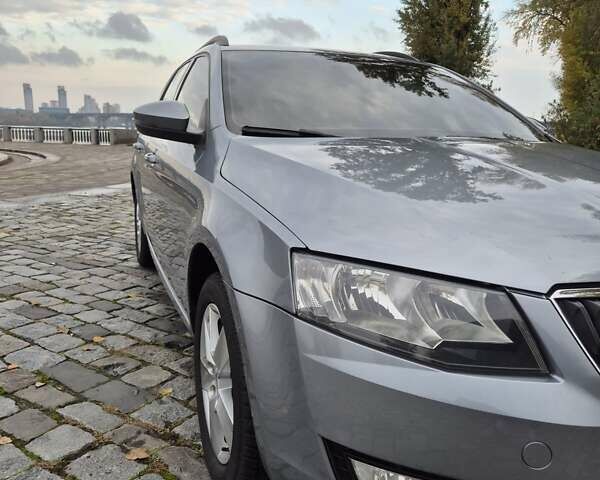 Шкода Октавія 2013 у Києві на Automoto.ua Сірий Шкода Октавія, об'ємом двигуна 1.8 л та пробігом 223 тис. км за 13800 $, фото 63 на Automoto.ua