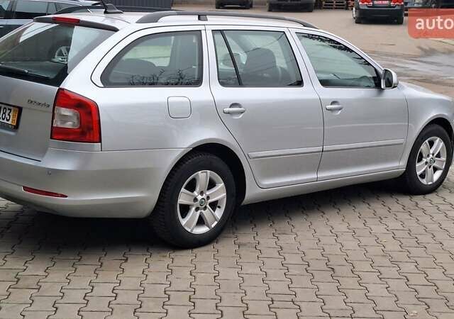 Сірий Шкода Октавія, об'ємом двигуна 2 л та пробігом 262 тис. км за 8950 $, фото 11 на Automoto.ua