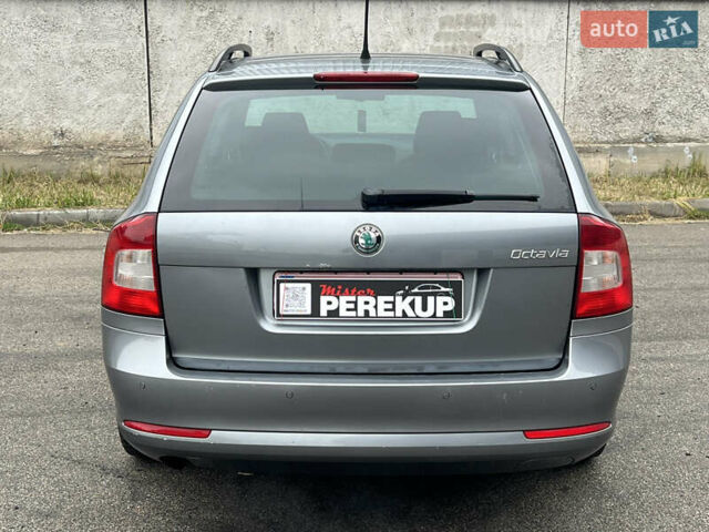 Серый Шкода Октавия, объемом двигателя 1.6 л и пробегом 207 тыс. км за 9500 $, фото 4 на Automoto.ua