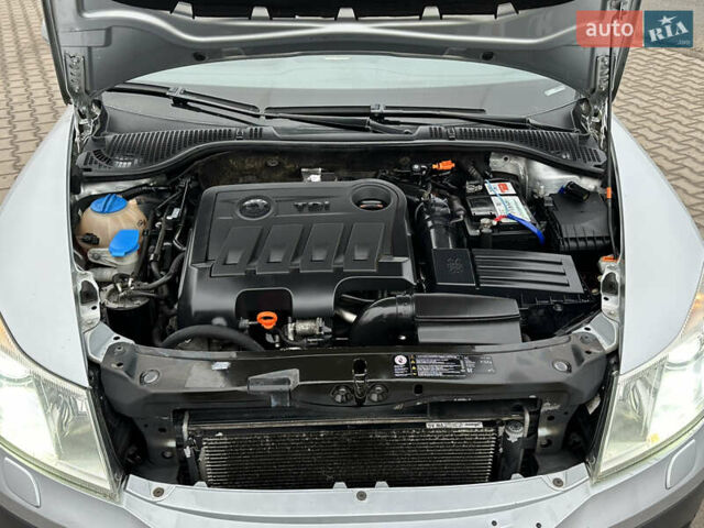 Сірий Шкода Октавія, об'ємом двигуна 2 л та пробігом 218 тис. км за 9999 $, фото 42 на Automoto.ua