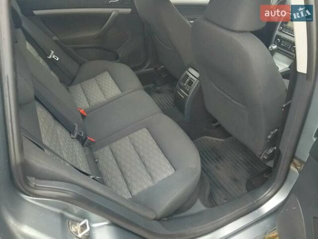 Сірий Шкода Октавія, об'ємом двигуна 1.8 л та пробігом 226 тис. км за 8600 $, фото 24 на Automoto.ua