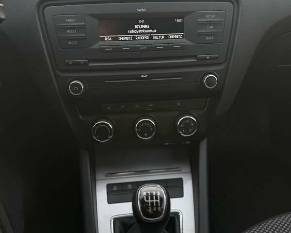 Серый Шкода Октавия, объемом двигателя 1.4 л и пробегом 280 тыс. км за 9950 $, фото 14 на Automoto.ua