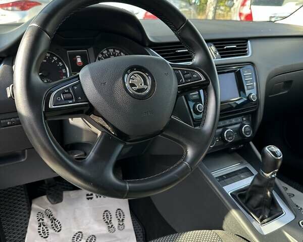 Серый Шкода Октавия, объемом двигателя 1.6 л и пробегом 252 тыс. км за 9800 $, фото 14 на Automoto.ua