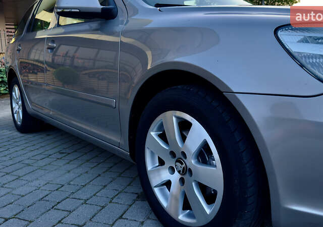 Серый Шкода Октавия, объемом двигателя 1.6 л и пробегом 248 тыс. км за 8850 $, фото 22 на Automoto.ua
