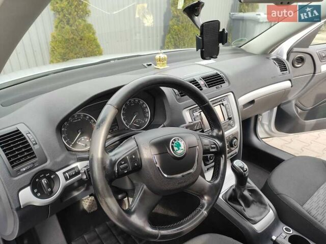 Серый Шкода Октавия, объемом двигателя 1.6 л и пробегом 315 тыс. км за 8700 $, фото 21 на Automoto.ua