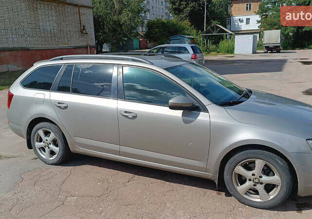 Серый Шкода Октавия, объемом двигателя 1.6 л и пробегом 268 тыс. км за 10200 $, фото 2 на Automoto.ua