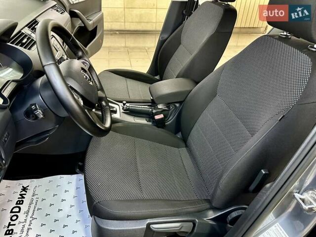 Сірий Шкода Октавія, об'ємом двигуна 1.8 л та пробігом 211 тис. км за 10999 $, фото 29 на Automoto.ua