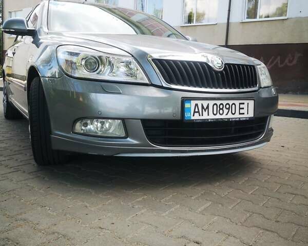 Серый Шкода Октавия, объемом двигателя 2 л и пробегом 304 тыс. км за 9500 $, фото 3 на Automoto.ua