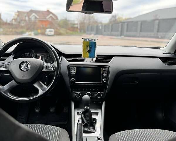 Сірий Шкода Октавія, об'ємом двигуна 1.97 л та пробігом 318 тис. км за 10500 $, фото 15 на Automoto.ua