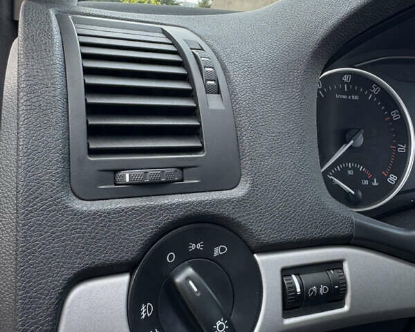 Сірий Шкода Октавія, об'ємом двигуна 1.6 л та пробігом 216 тис. км за 7850 $, фото 50 на Automoto.ua