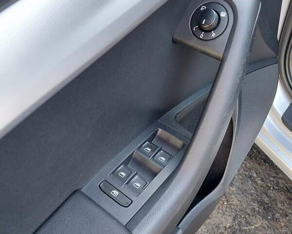 Сірий Шкода Октавія, об'ємом двигуна 1.6 л та пробігом 256 тис. км за 12300 $, фото 26 на Automoto.ua