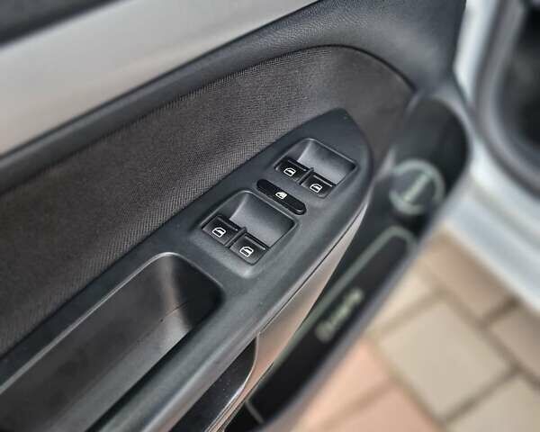 Сірий Шкода Октавія, об'ємом двигуна 1.6 л та пробігом 245 тис. км за 7900 $, фото 19 на Automoto.ua