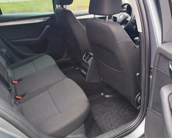 Серый Шкода Октавия, объемом двигателя 1.4 л и пробегом 280 тыс. км за 9400 $, фото 33 на Automoto.ua