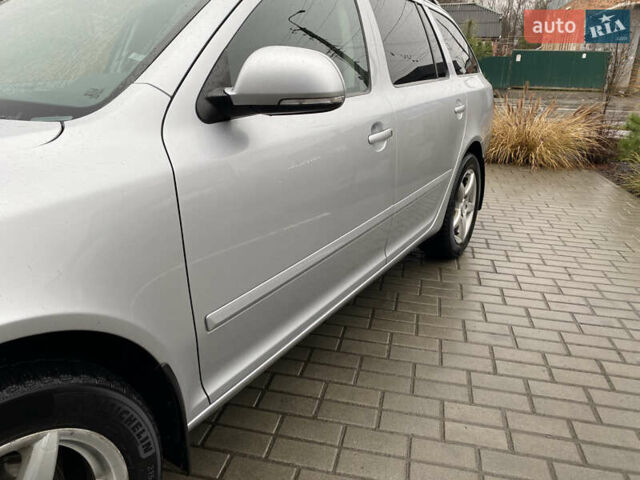 Серый Шкода Октавия, объемом двигателя 1.97 л и пробегом 242 тыс. км за 9500 $, фото 2 на Automoto.ua