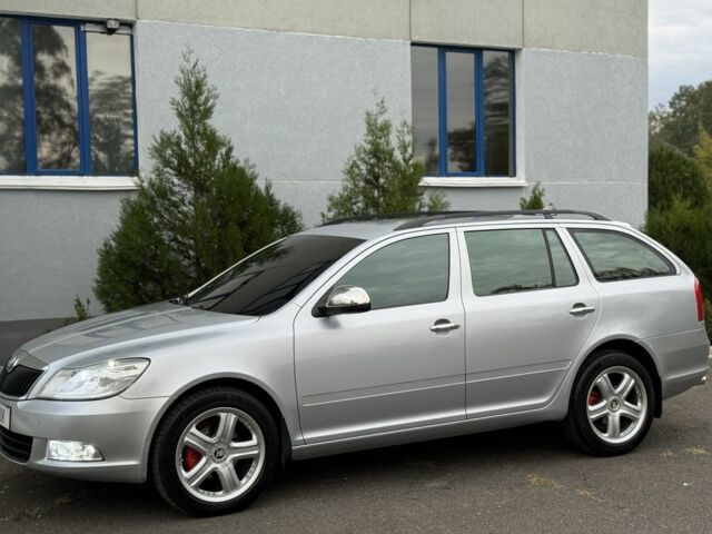 Серый Шкода Октавия, объемом двигателя 2 л и пробегом 200 тыс. км за 10200 $, фото 8 на Automoto.ua