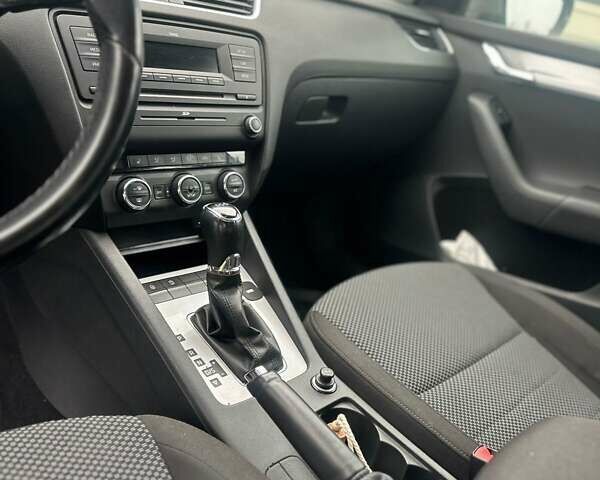 Серый Шкода Октавия, объемом двигателя 1.97 л и пробегом 237 тыс. км за 11999 $, фото 5 на Automoto.ua