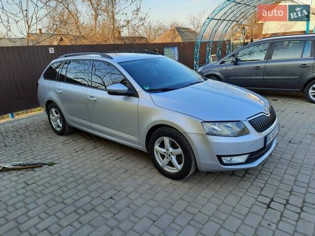 Шкода Октавия 2013 в Первомайск на Automoto.ua Серый Шкода Октавия, объемом двигателя 1.6 л и пробегом 220 тыс. км за 11800 $, фото 3 на Automoto.ua