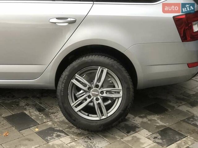 Серый Шкода Октавия, объемом двигателя 1.6 л и пробегом 245 тыс. км за 10999 $, фото 1 на Automoto.ua