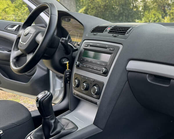 Сірий Шкода Октавія, об'ємом двигуна 1.6 л та пробігом 216 тис. км за 7850 $, фото 48 на Automoto.ua